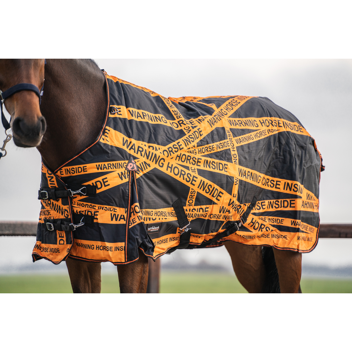 Couverture imperméable Warning Horse 0g Epplejeck Noir-orange