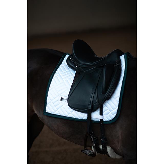 Tapis de selle Modern Dramatic Monday Equestrian Stockholm Blanc-vert