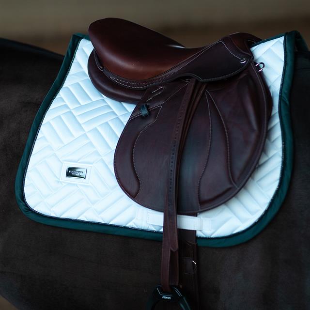 Tapis de selle Modern Dramatic Monday Equestrian Stockholm Blanc-vert