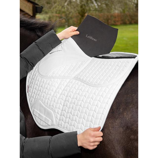 Tapis de selle Prosorb Plain 2 Pocket Close Contact LeMieux Blanc